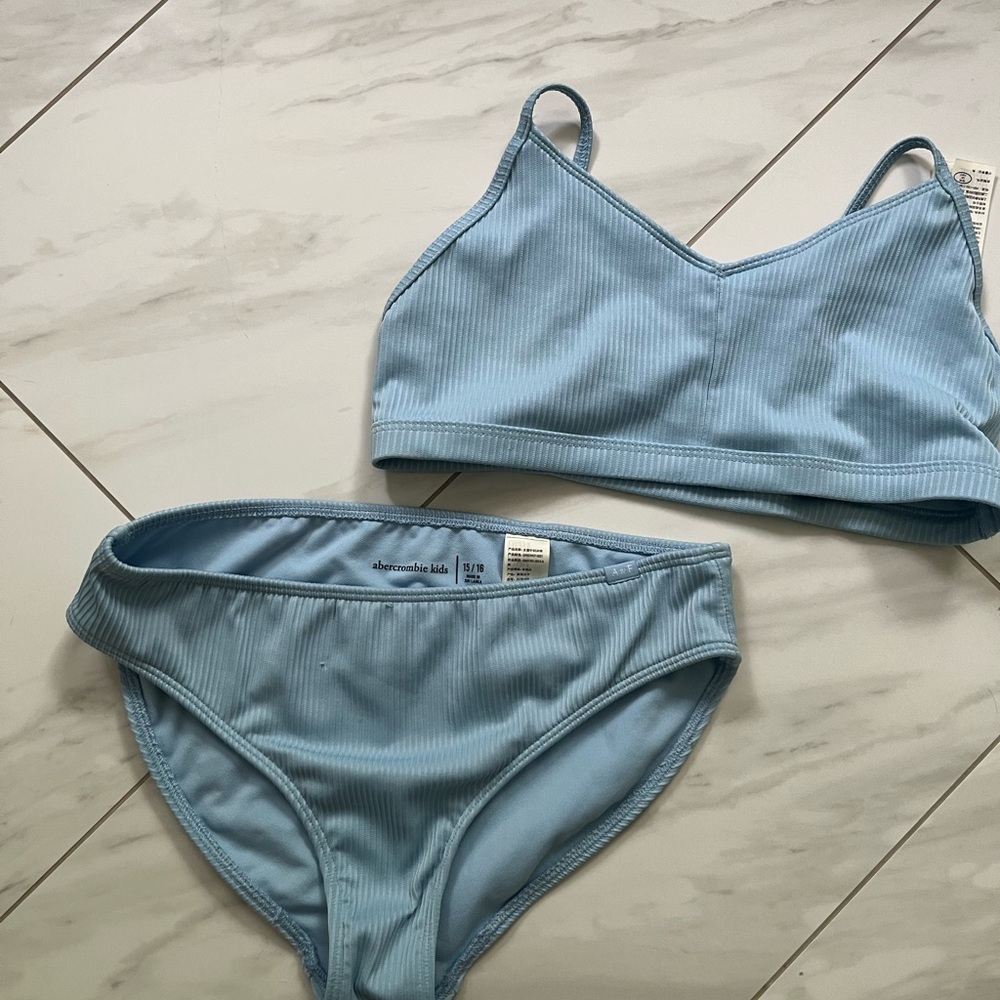 Girls Abercrombie kids 2 piece bathing suit size 15/16 EUC
